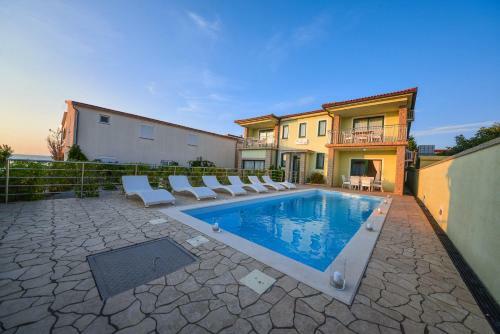 Sunset Deluxe Villa