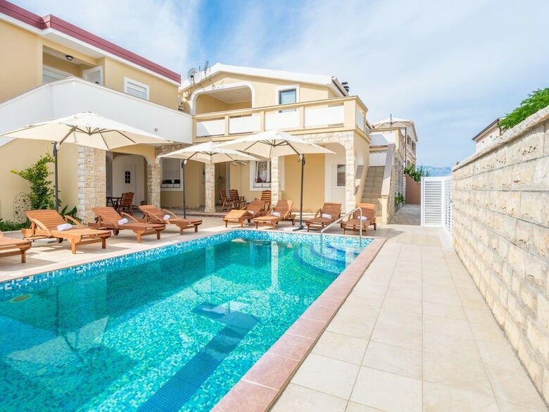 Apartamentos Villa Karmen