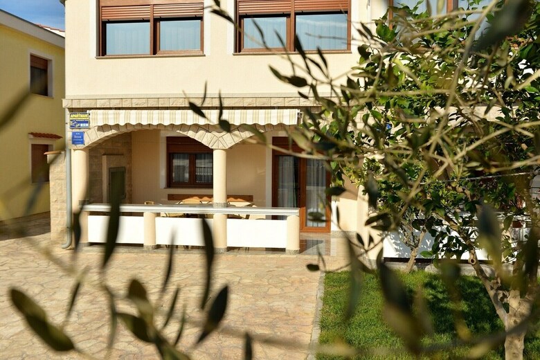 Apartment Rosulje