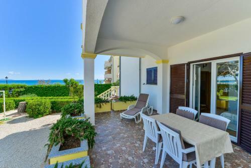 Apartments Liveri?