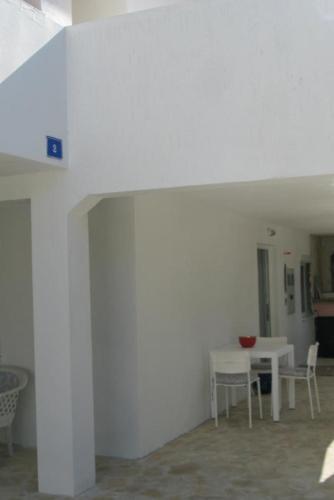 Apartments By The Sea Vir - 12707