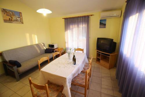 Apartments Nikaia