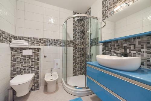 Apartamentos Crowonder Luxury Vir