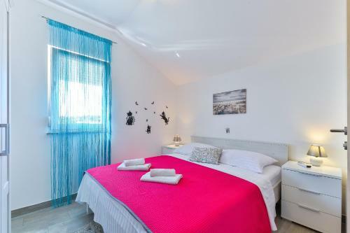 Apartamentos Crowonder Luxury Vir