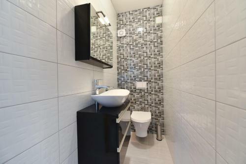 Apartamentos Crowonder Luxury Vir
