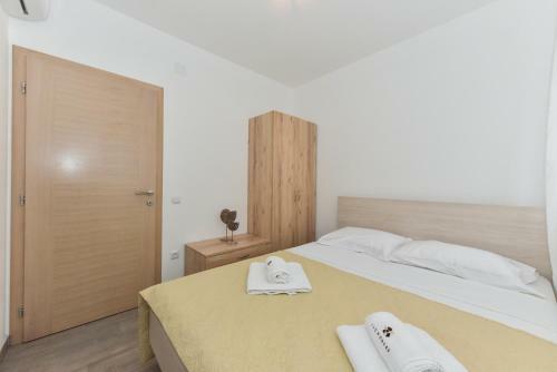 Apartamentos Crowonder Luxury Vir