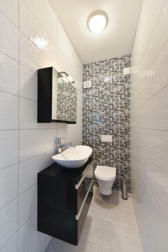 Apartamentos Crowonder Luxury Vir