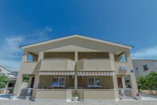 Apartments Jakovljevi?