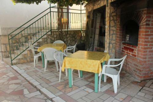 Apartment Vis 2412b