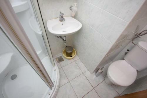 Hostal Rooms By The Sea Vis - 3034