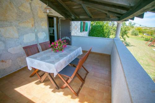 Unique Villa Bo?ket With Pool And Jacuzzi Surrounded By Nature