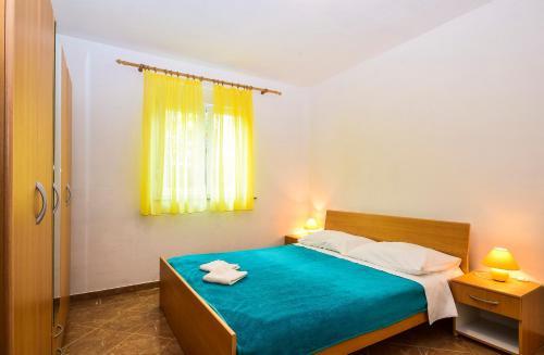 Apartments Komadina 596