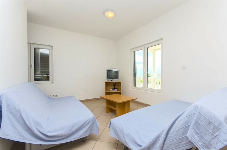 Apartments Tomo