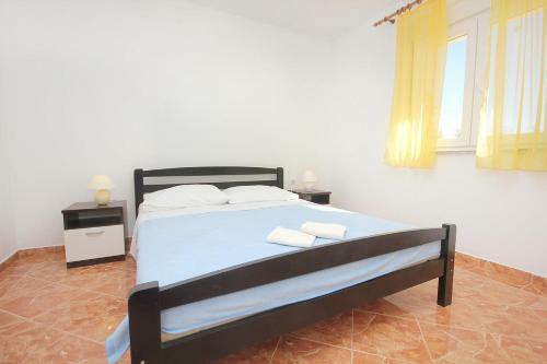Apartments With A Parking Space Vlasici (Pag) - 9324