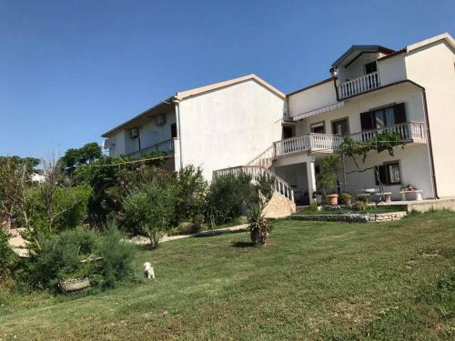 Apartment Jerolima II