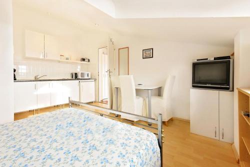 Apartments With A Parking Space Vodice - 12667
