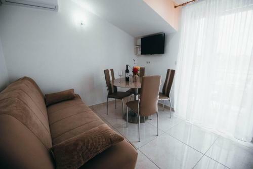 Apartments With A Parking Space Vodice - 15734