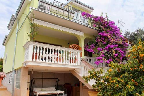 Apartments With A Parking Space Vodice - 6271