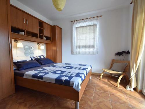 Spacious Apartment In Vodice With Garden