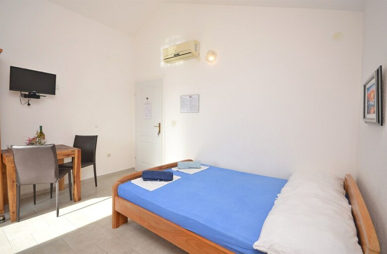Apartments Mara