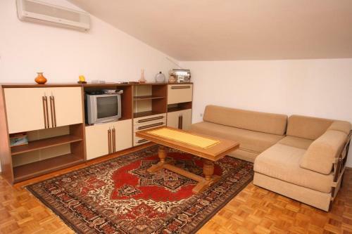 Apartments With A Parking Space Vodice - 6238