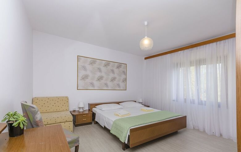 Hostal Apartments And Rooms Ante