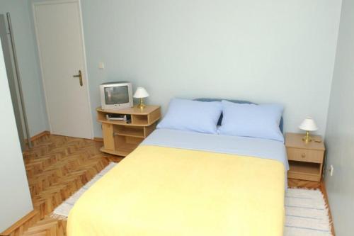 Apartments With A Parking Space Vodice - 4172