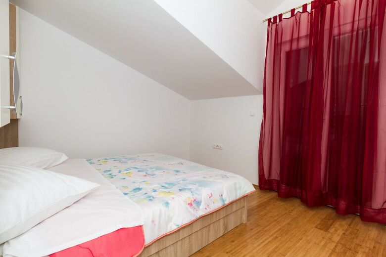Apartments Villa-ines Center