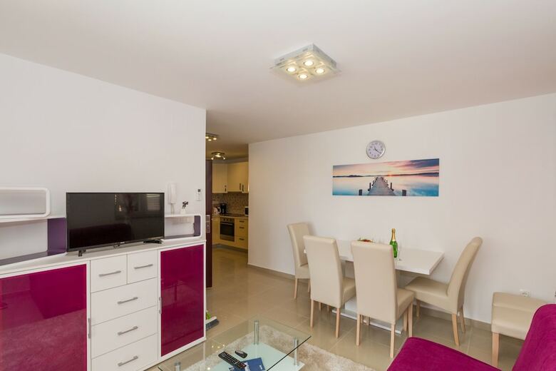 Apartments Villa-ines Center