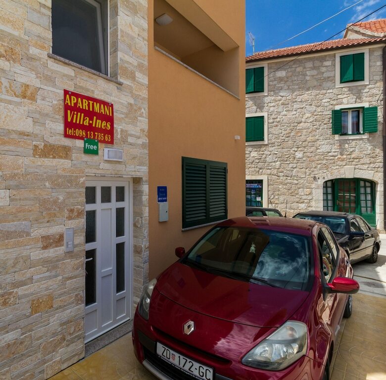 Apartments Villa-ines Center