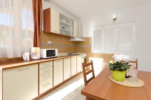 Hostal Apartment And Rooms Ive