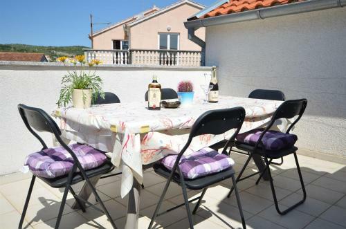 Hostal Apartment And Rooms Ive