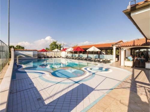 Two-bedroom Apartment In Vodnjan