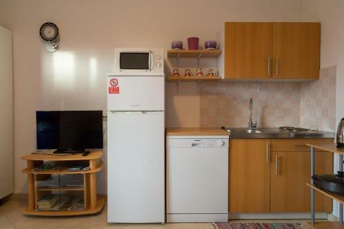 Apartment Peroj 7254b