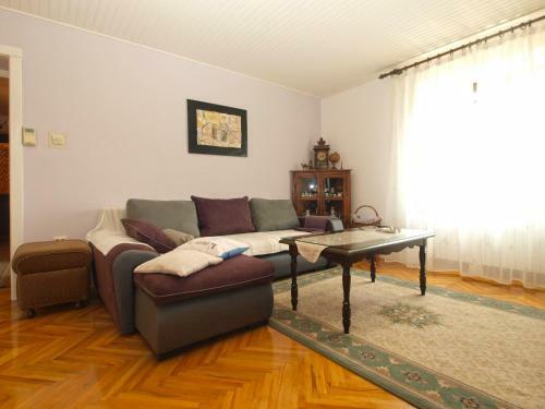 Apartments Maria 64