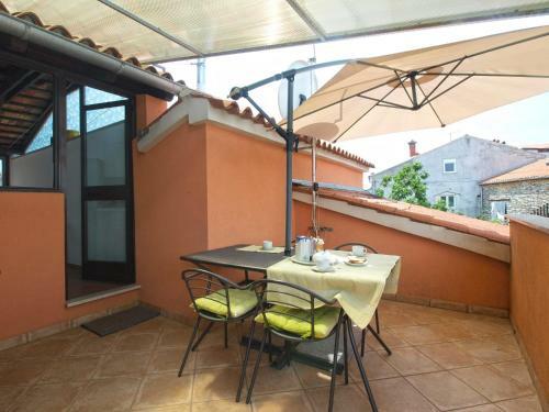 Apartments Maria 64
