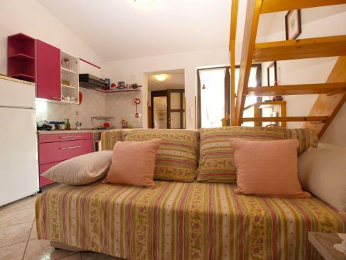 Apartments Maria 64