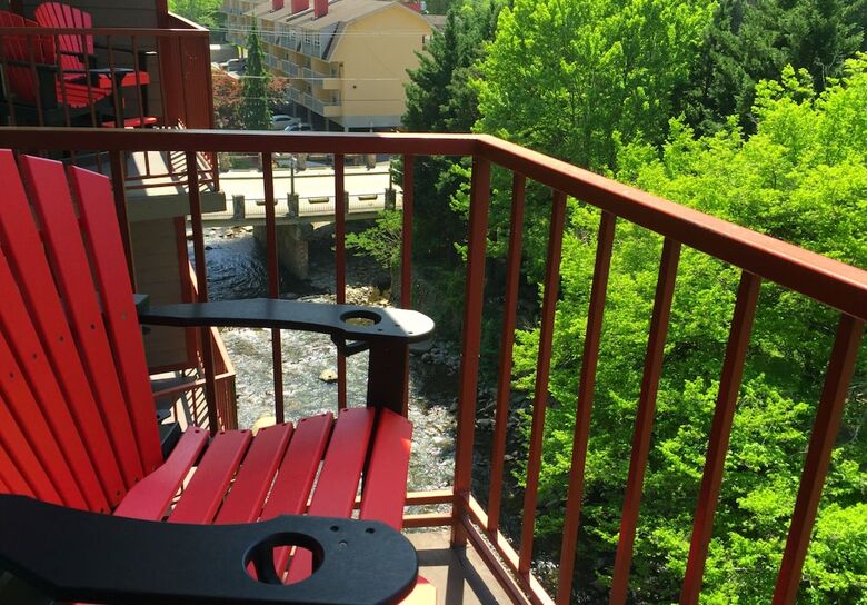 Hotel Comfort Inn On The River