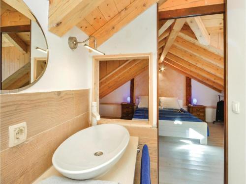 Three-bedroom Holiday Home In Hvar-vrbanj