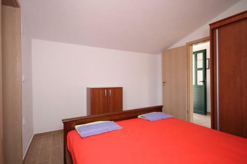 Apartments By The Sea Basina (hvar) - 8754
