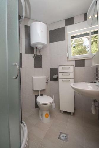 Apartments By The Sea Basina (hvar) - 8754