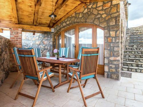 Luxurious Holiday Home In Risika With Private Beach