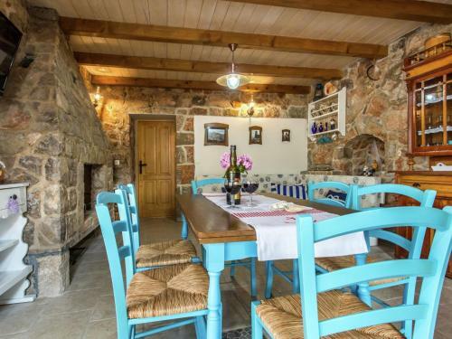 Luxurious Holiday Home In Risika With Private Beach