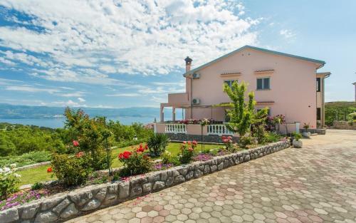 Apartment In Vrbnik/insel Krk 35843