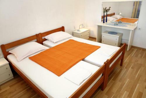 Holiday Apartments Vrgada (biograd) - 4200