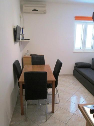 Apartments Milica I