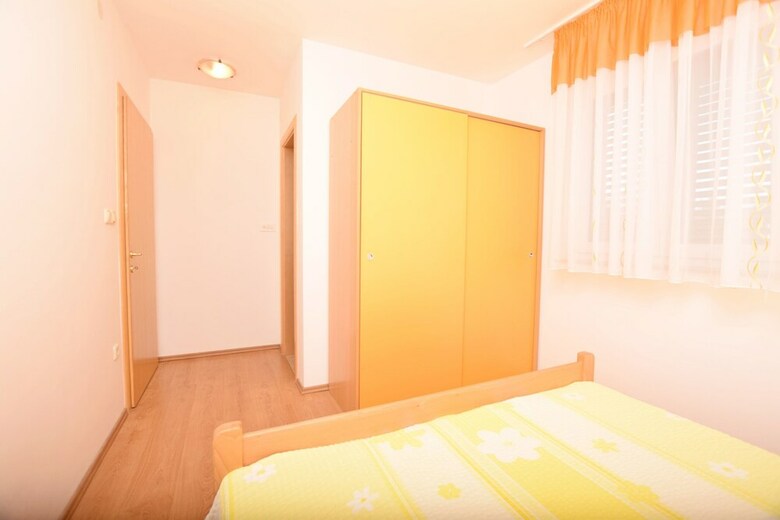 Apartments Lana