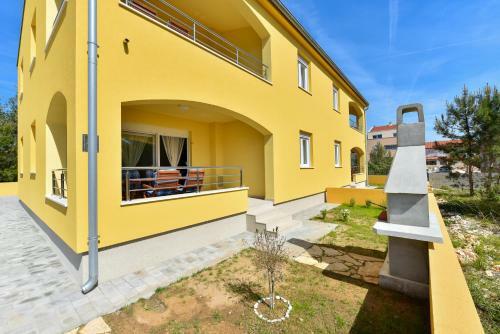 Apartments Ana Vrsi