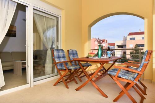 Apartments Ana Vrsi