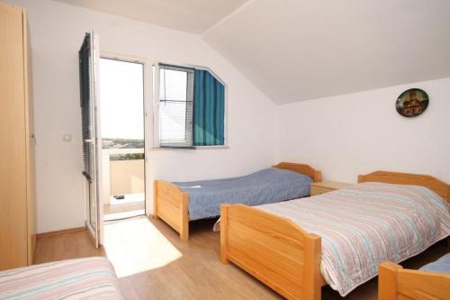 Apartments With A Parking Space Vrsi - Mulo (zadar) - 3276